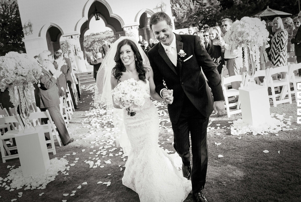 wedding-couple-candid-moment
