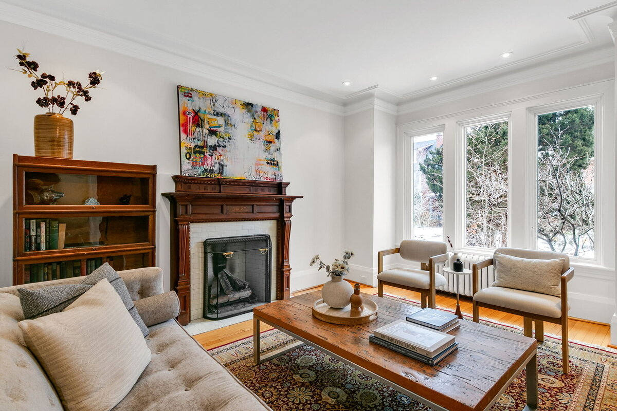 11-web-or-mls-8_002_Living Room