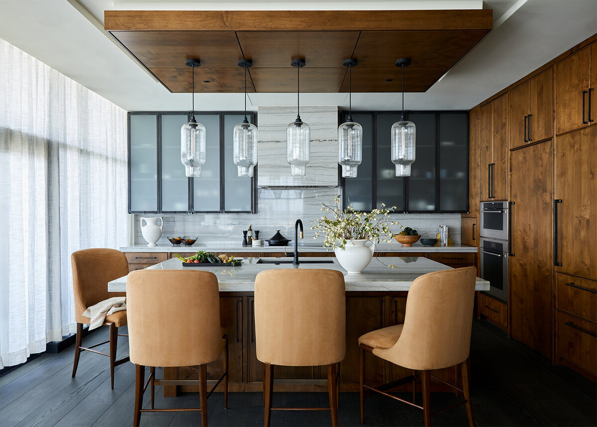 LuxeDowntown_KitchenDesignwithRemovableDoor