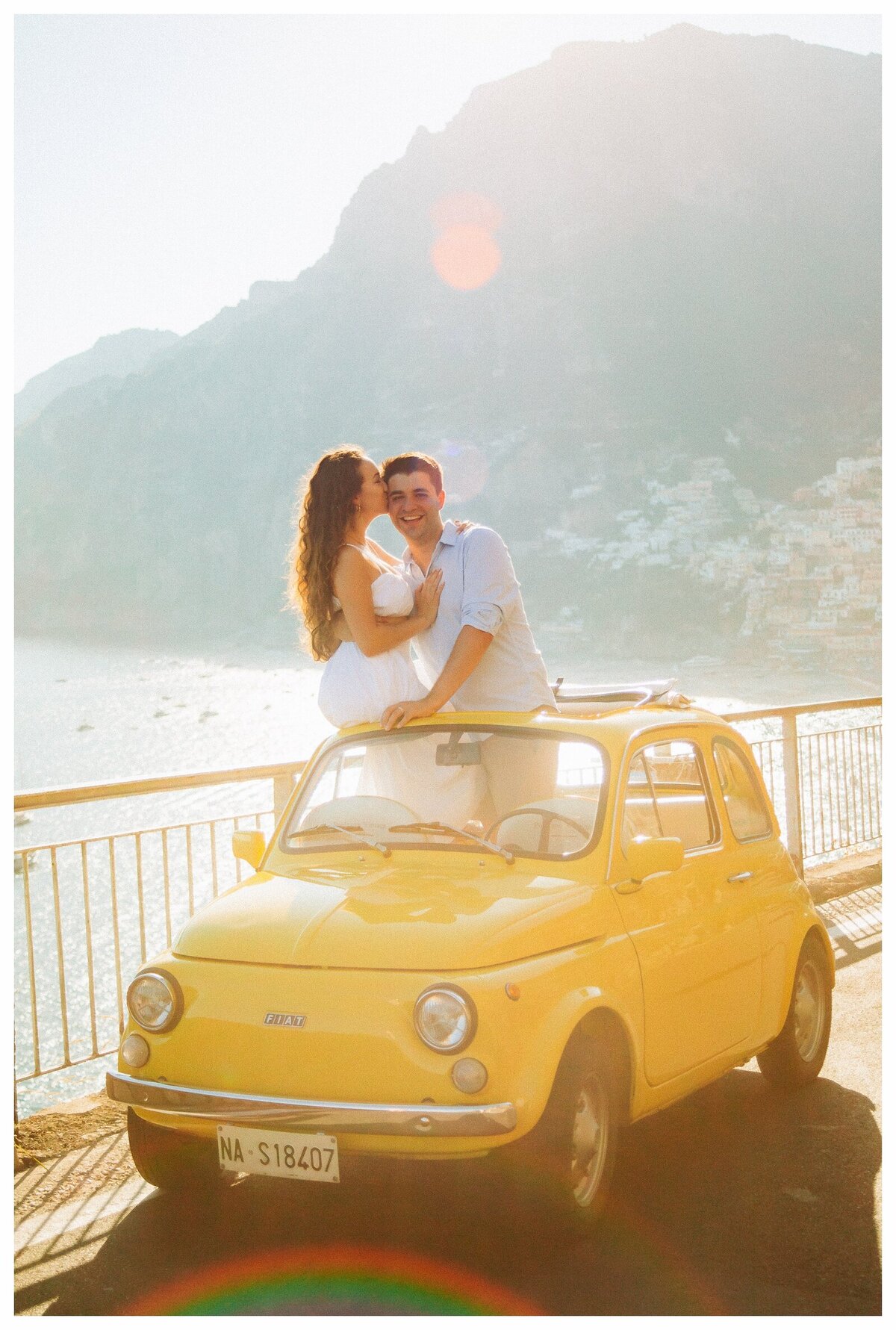 Positano-Amalfi-Coast-Vintage-Car-Vespa-Photographer-Couple_0140