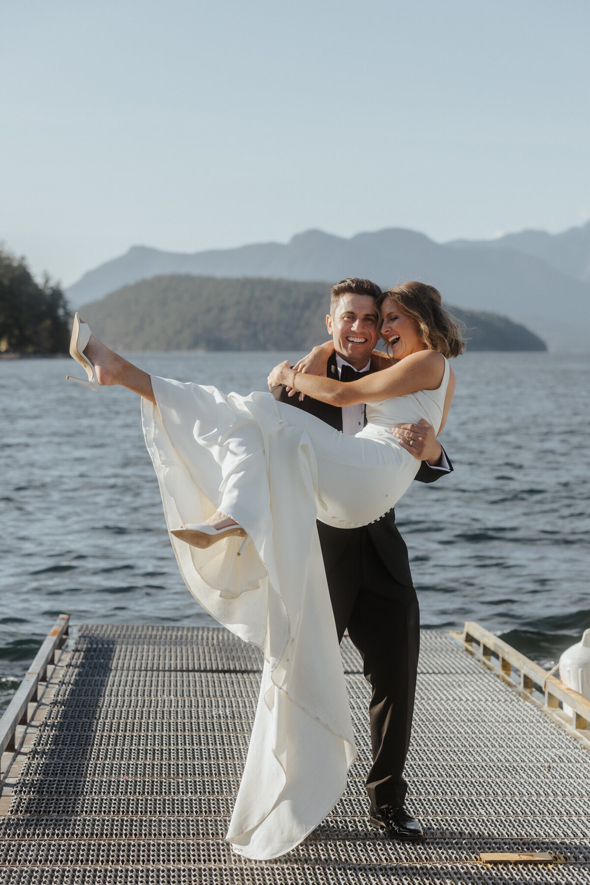 victoria-and-chester-west-coast-wilderness-lodge-intimate-wedding-chelsea-brown-photography-487