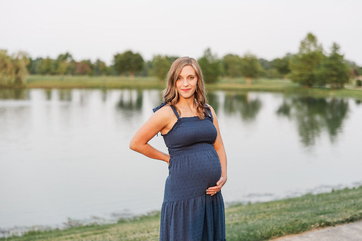 2023 Maternity Session _ Cox Hall Gardens_Alexis Fox Photography + Maternity Session + Cox Hall Gardents + Carmel + Indiana (12 of 24)