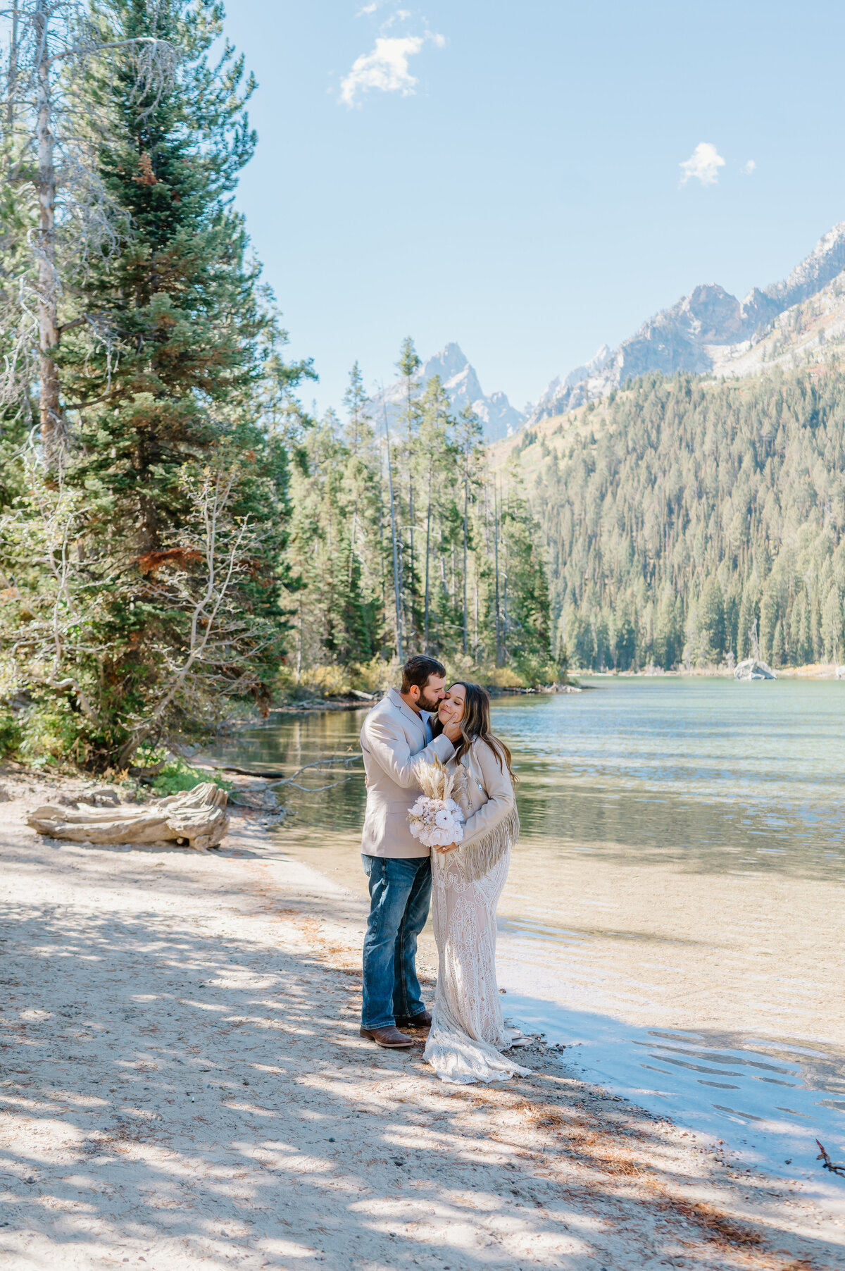 Holland-Elopement-Wyoming-KeelyNicholePhotography-33