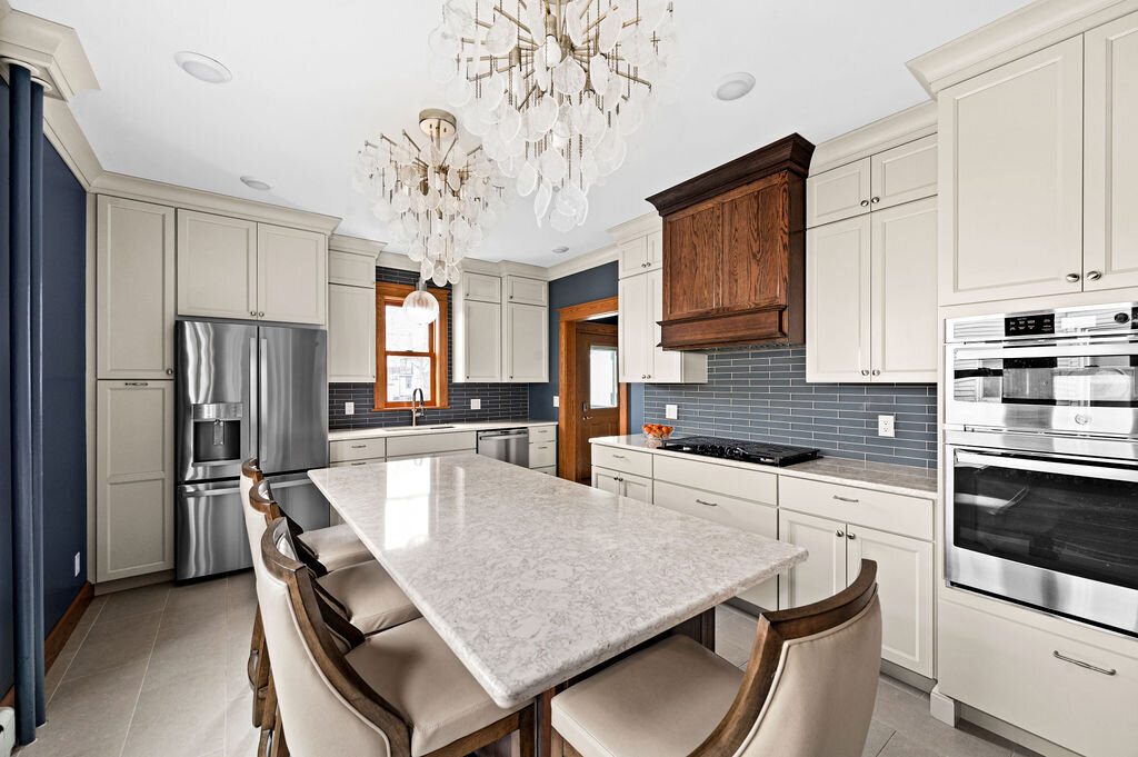 traditional-elegant-kitchen