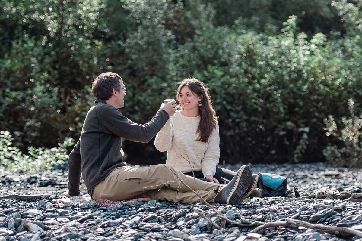 romantic-wilderness-getaway-alaska-Soul-and-Sky-Weddings