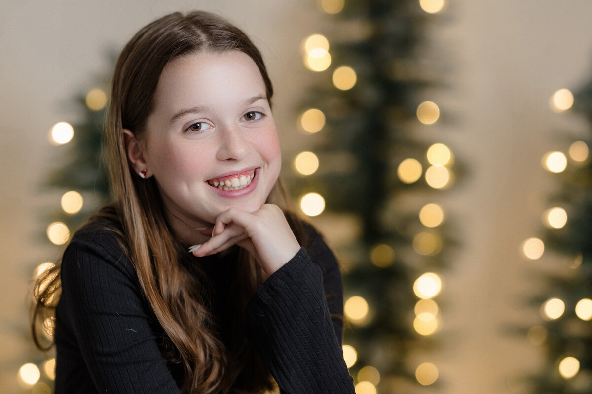 2023_12_03-KellyFamilyChristmasMini-CGS_15570443