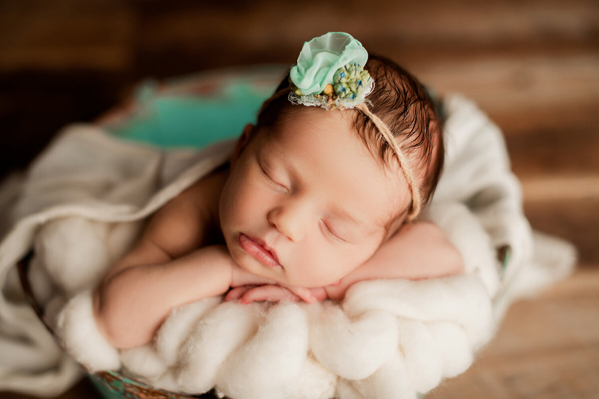 kats eye photography-central kentucky-newborn-props-13