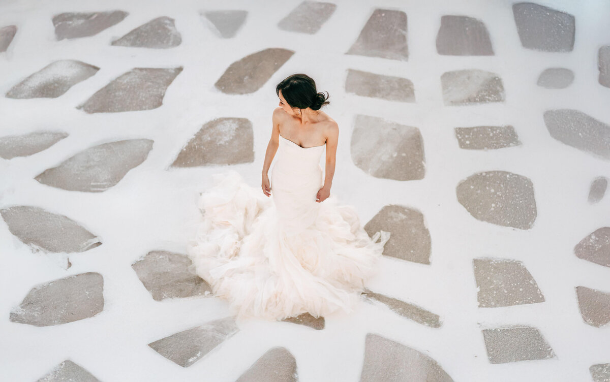 modern Minimalist for intimate wedding in santorini Greece