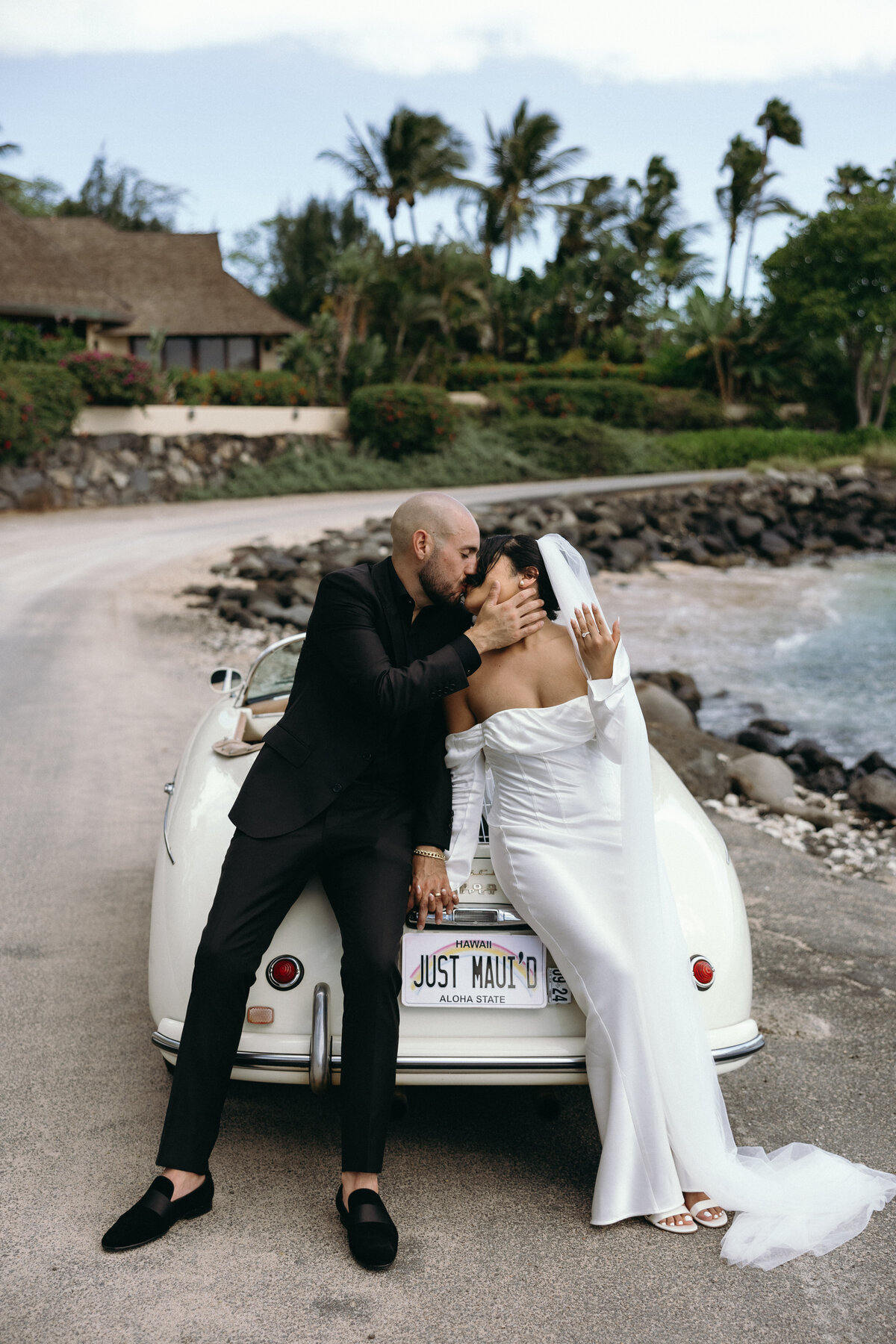 Hawaii-Honolulu-Destination-Wedding-Kualoa-Ranch-Paliku-Photographer-Oahu-Maui-Kona-2767