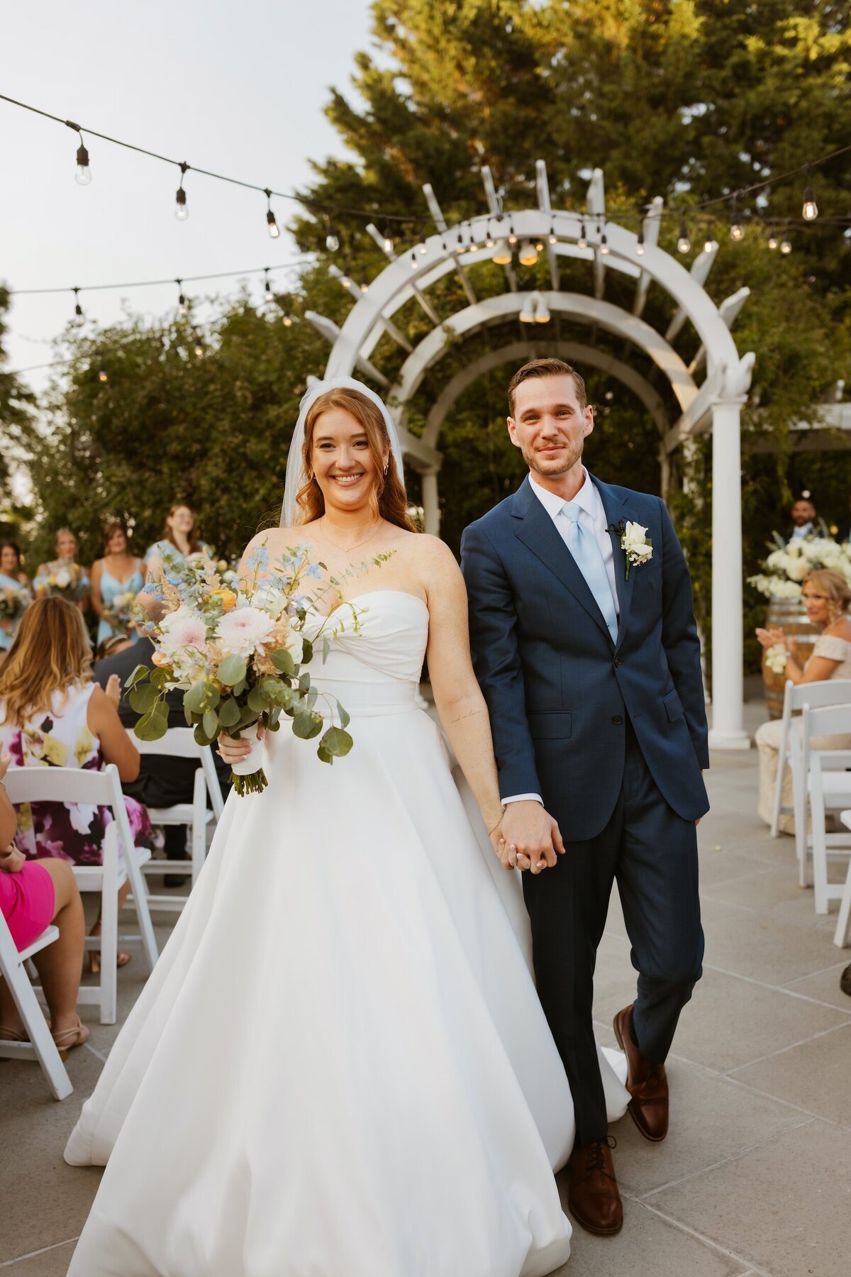 just-married-wedding-ceremony-pictures