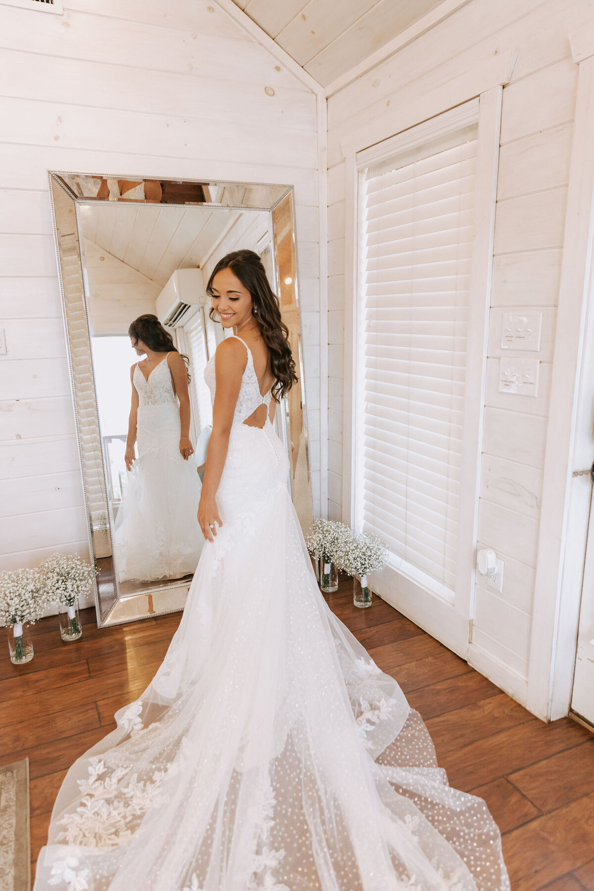 destination-wedding-venues-mountains-tn-bride-dresses
