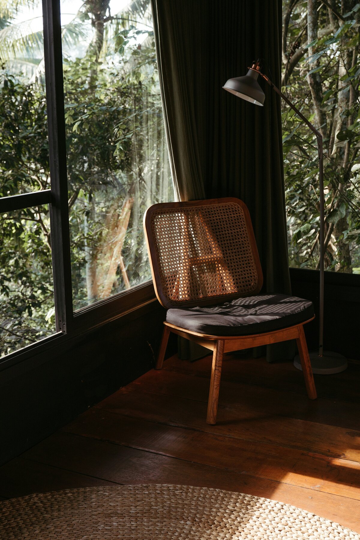 polina-kuzovkova-ssW9JIKX_DU-unsplash