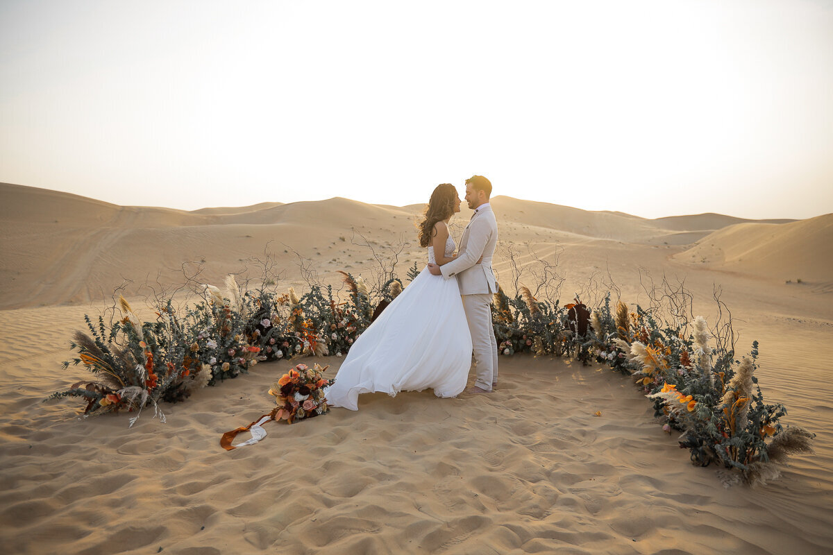 rock-your-event-wedding-styling-planner-designer-dubai-UAE-desert-elopement-dubai-dand-dunes