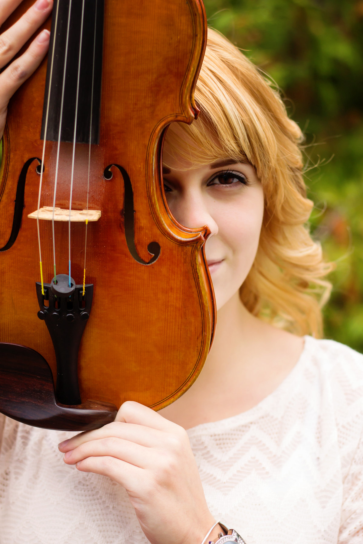 Violin on face