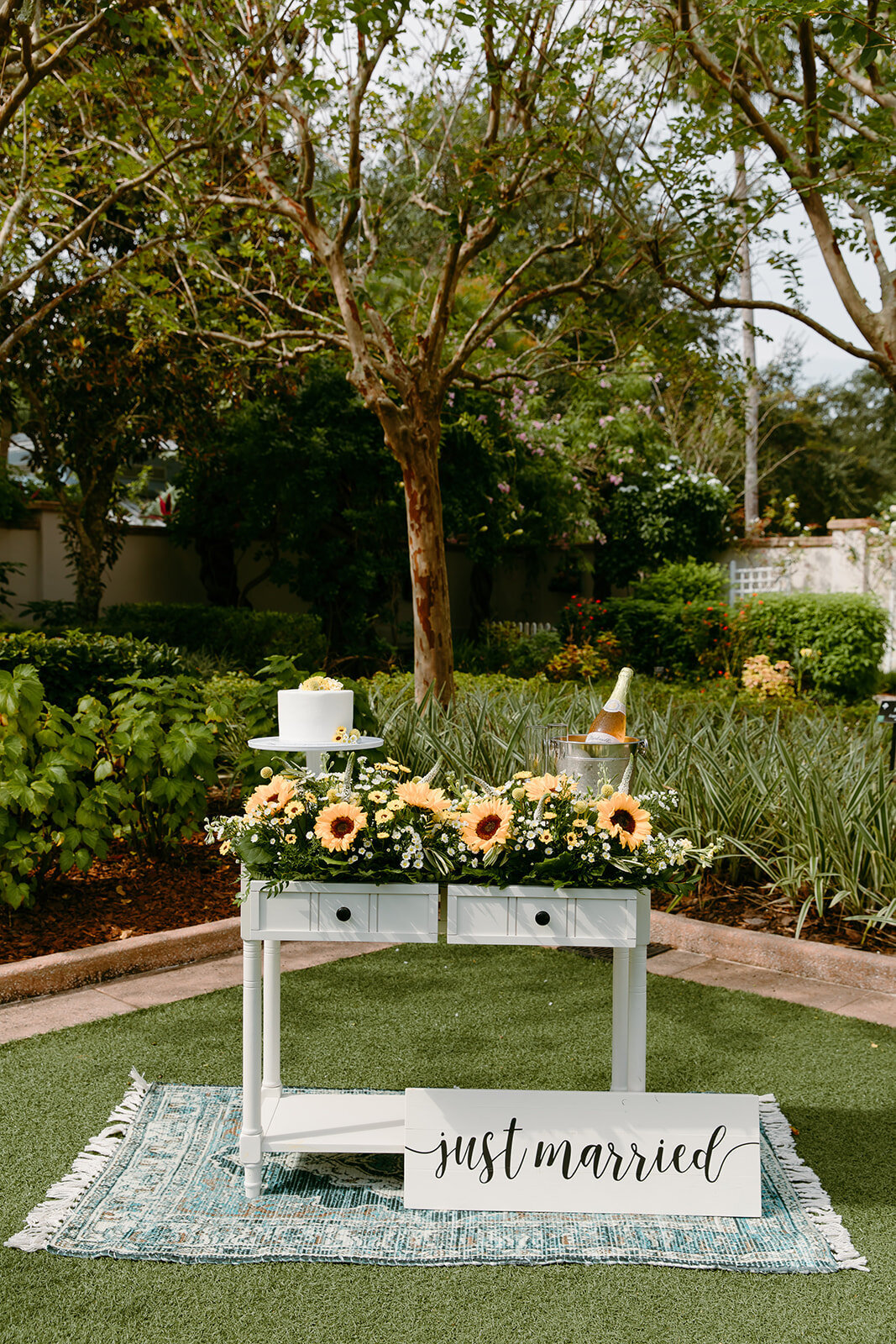 Jessica-Cruz-Photo-Elopement-Florida-Botanical-Gardens-Chantilly-Chic-10