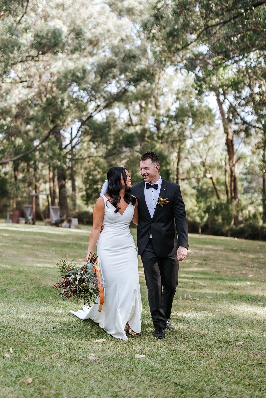 Elope-styled-micro-wedding-victoria-the-log-cabin-ranch29