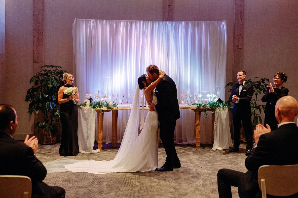 1HotelTorontoWeddingCeremony-123