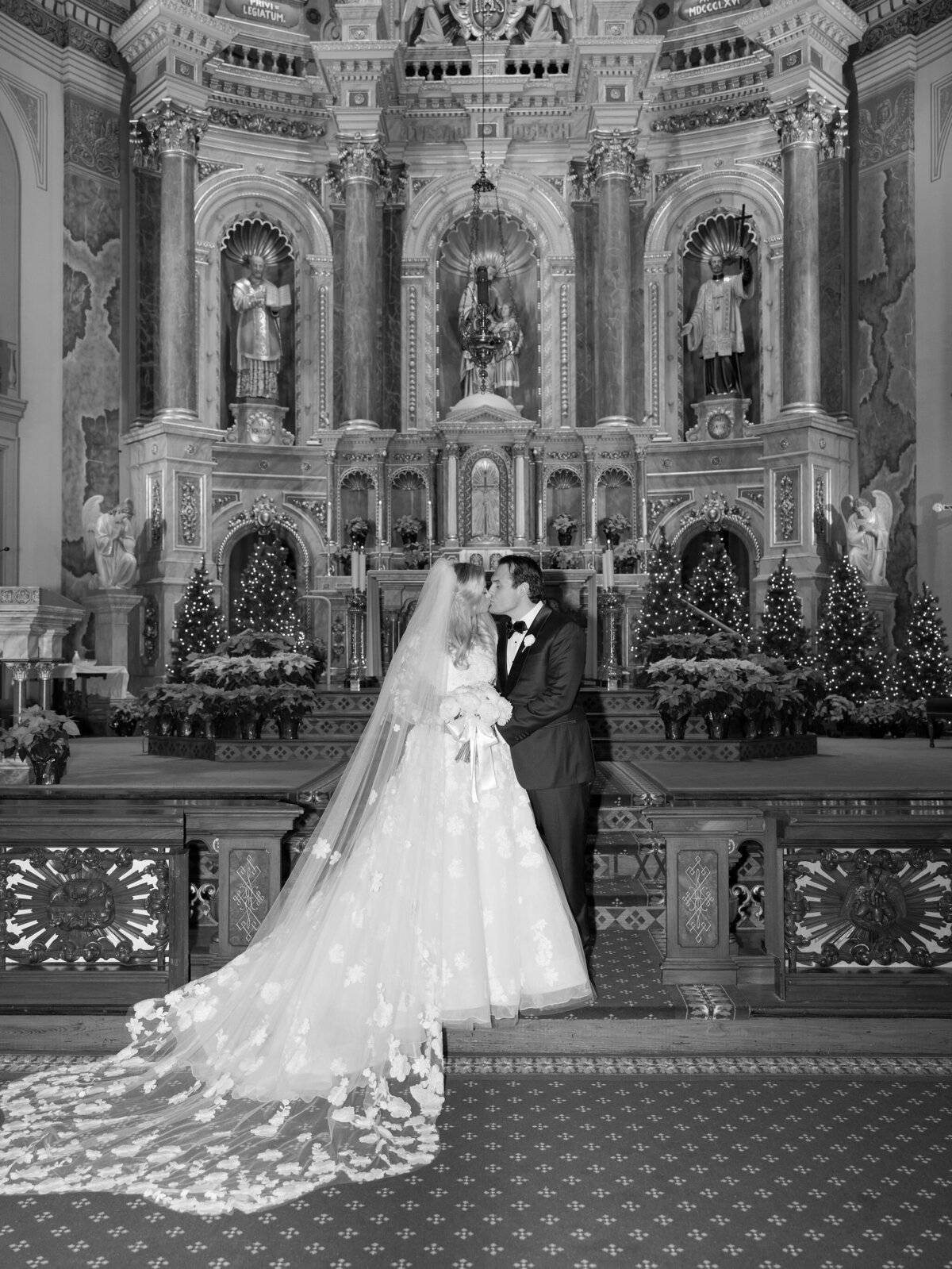 sarahharvey_ditostoweddingpreview414489
