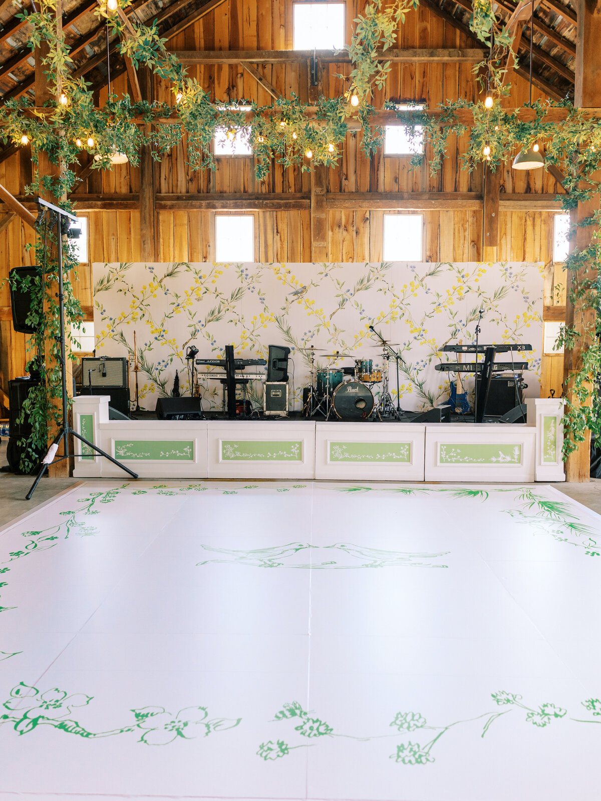 Virginia Big Spring Farm Wedding_Asheville Event Co_25