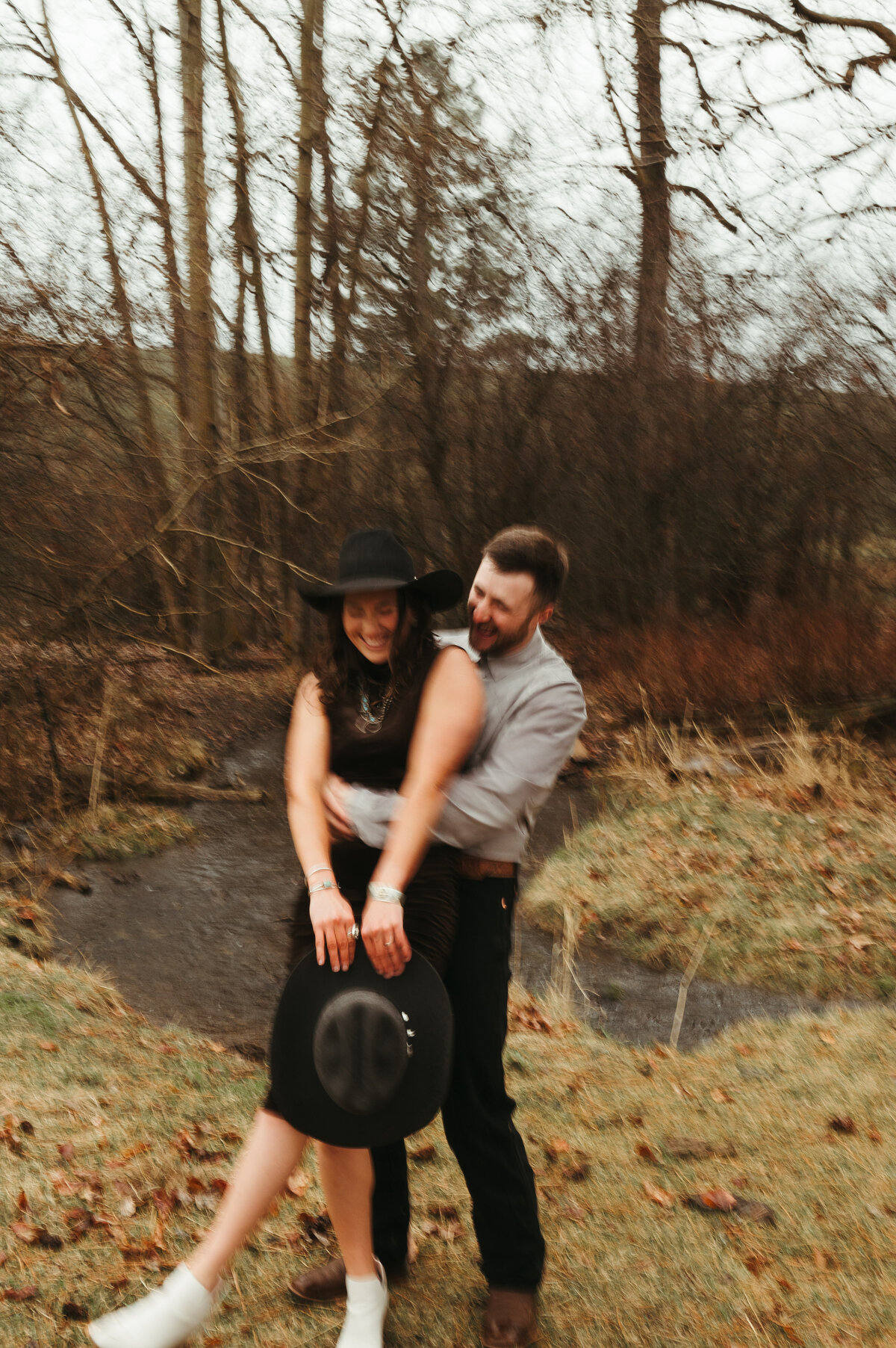 presley-gray-photo-montana-western-style-engagement-4516
