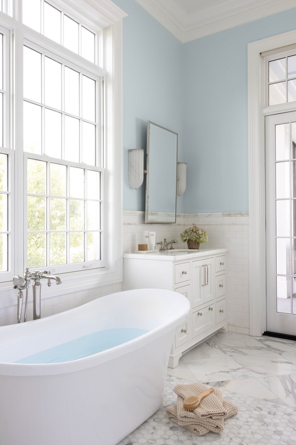Primary_bath_with_large_soaker_tub_and_plenty_of_natural_light
