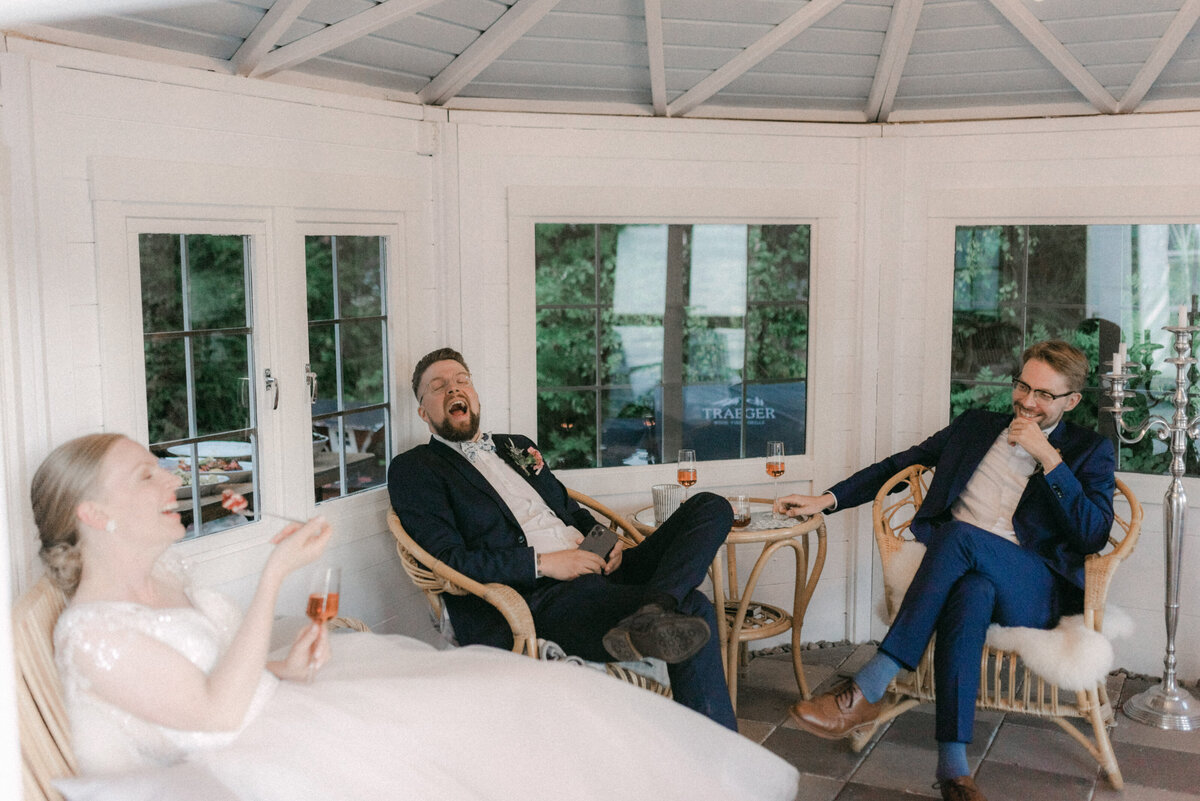 Photograph of the wedding  reception  of an international wedding  in Finland by photographer Hannika Gabrielsson