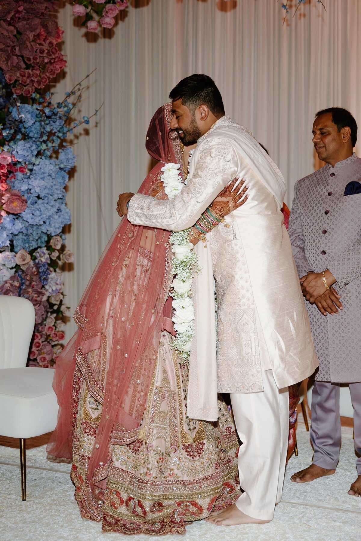 Nichole-Babiez-Photography-wedding-photographer-indian-wedding-photographer-mendhi-sangeet-baraat-luxury-chicago-illinois-marriott-schaumburg-80