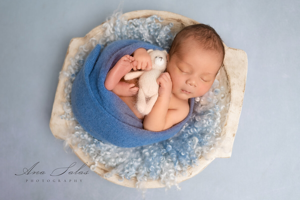 Newborn-Photographer-Edmonton-92