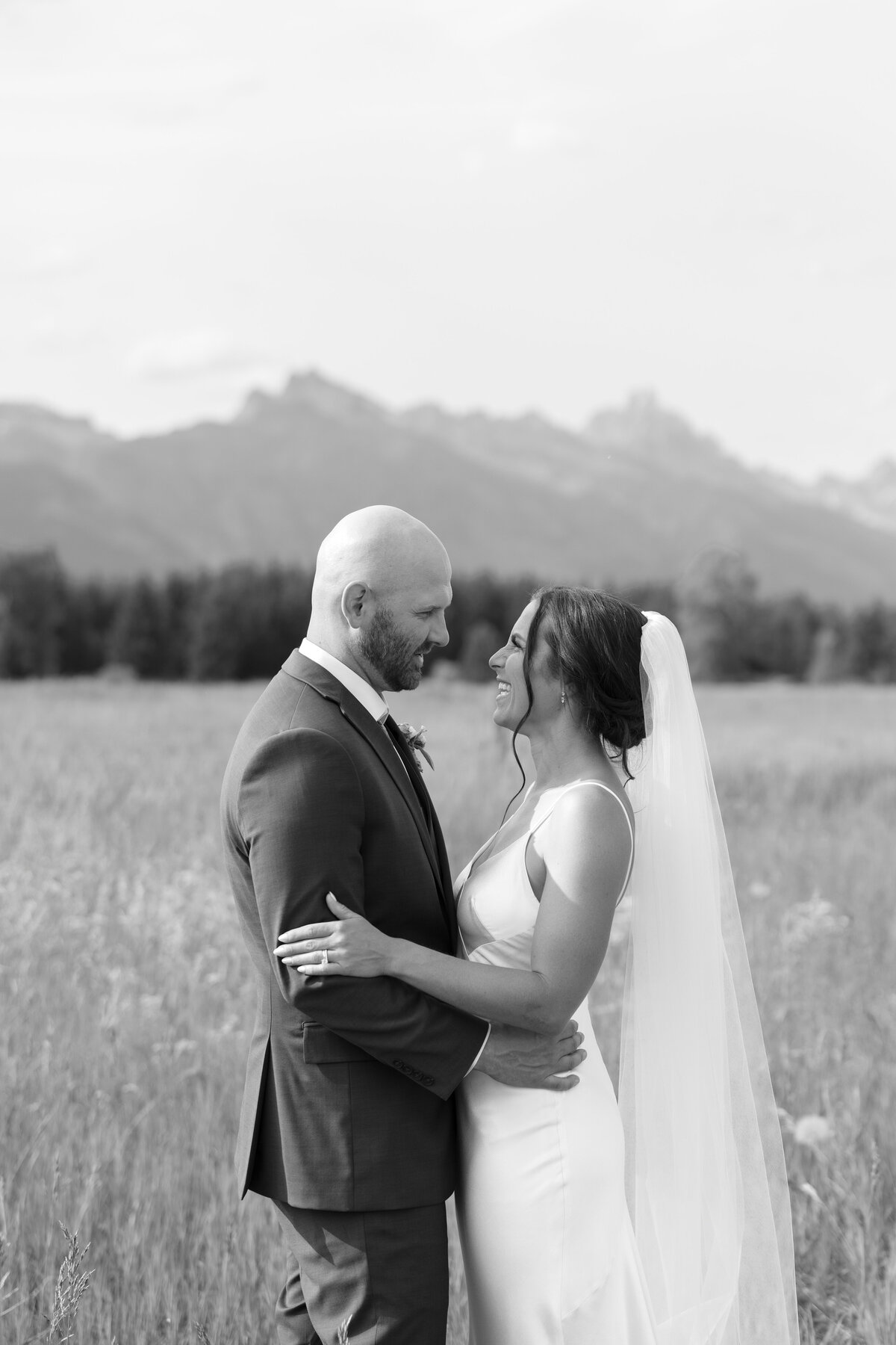 Anna and Pierce Sneak_2025-71