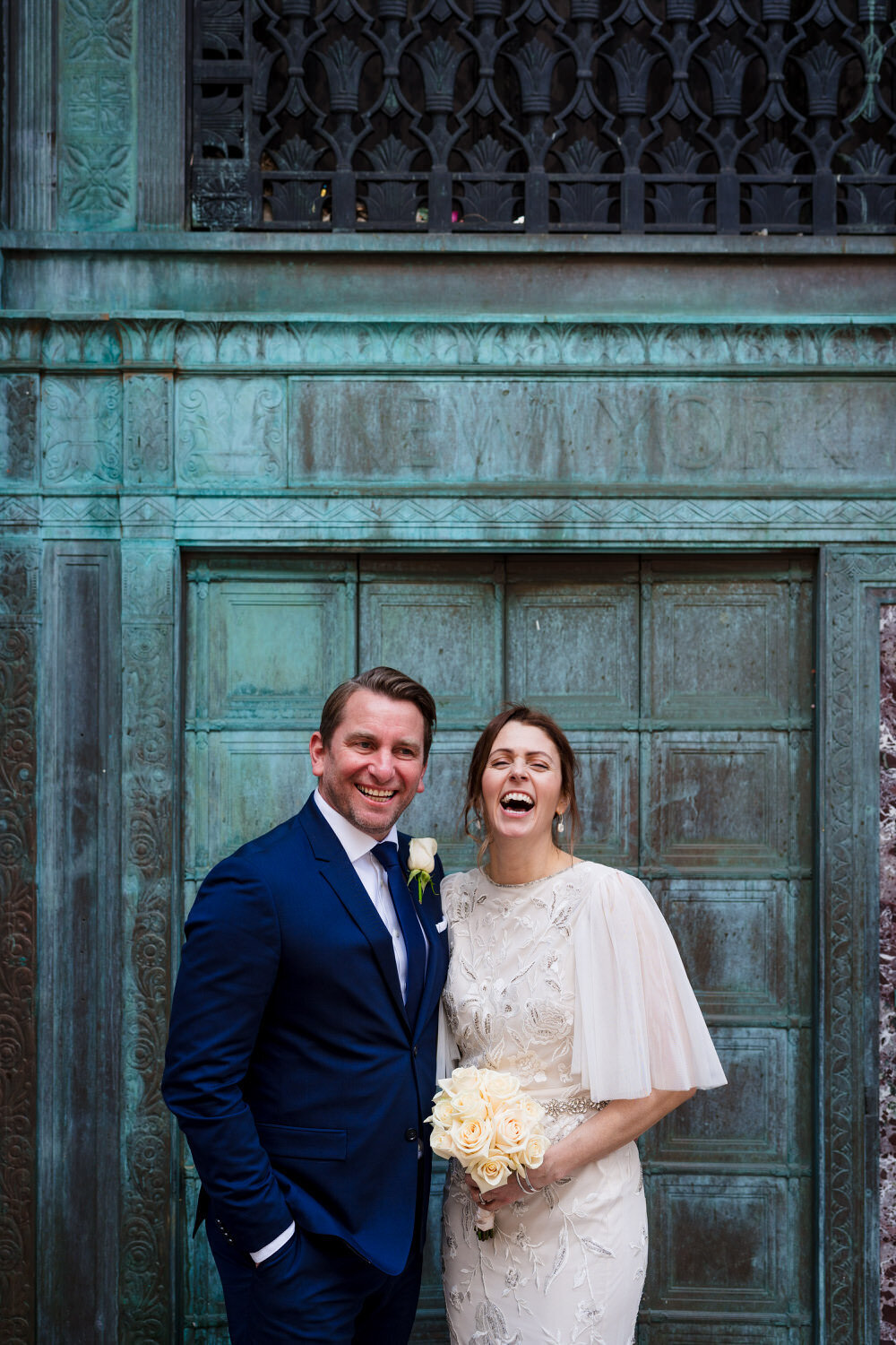 cityhall-nyc-uk-couple-laughing-having-fun