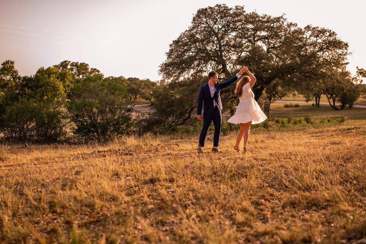 Photographer based in the Texas Hill Country specializing in Weddings, Equine, Family, Senior Graduates Photography and more