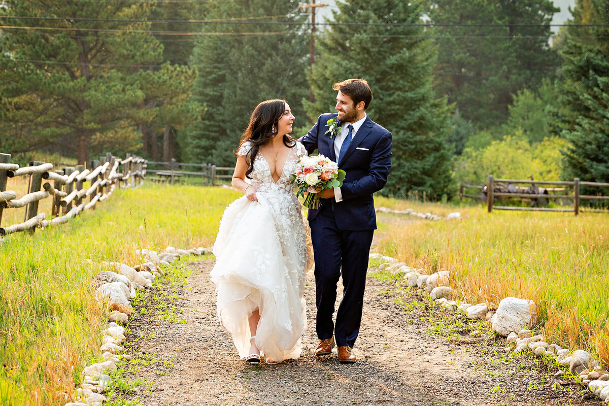 summer-wedding-allenspark-wild-basin-lodge-colorado-photographer