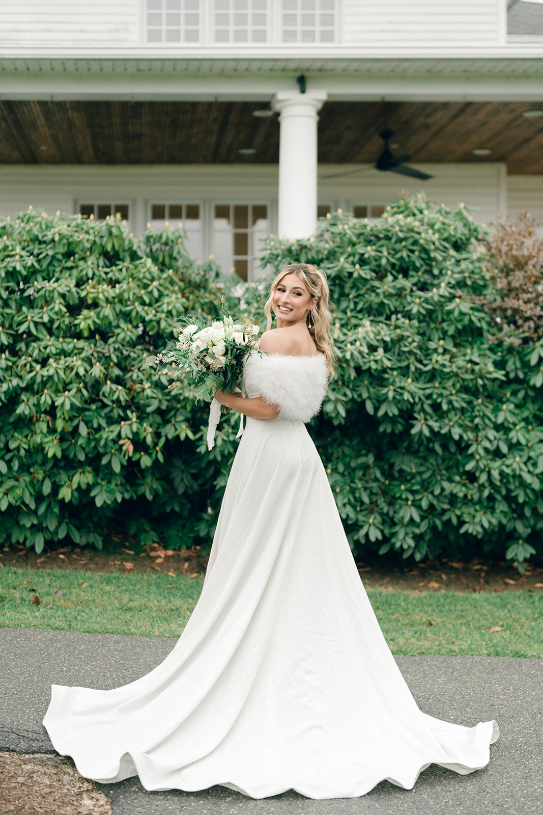 bridal-portraits-at-the-springfield-country-club-ma-6