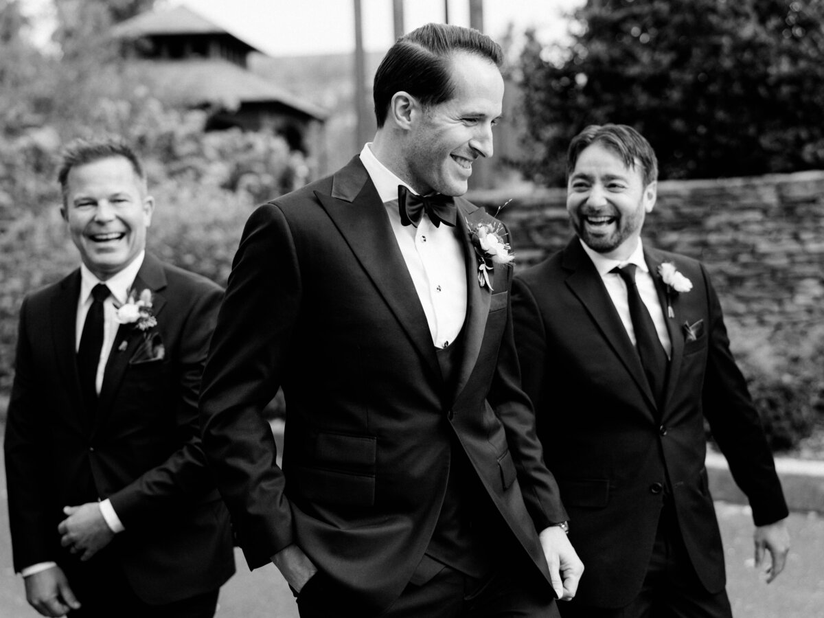 Phoenixville-Foundry-Romantic-Fall-Wedding-Photographer-Wedding-Party-Photos54