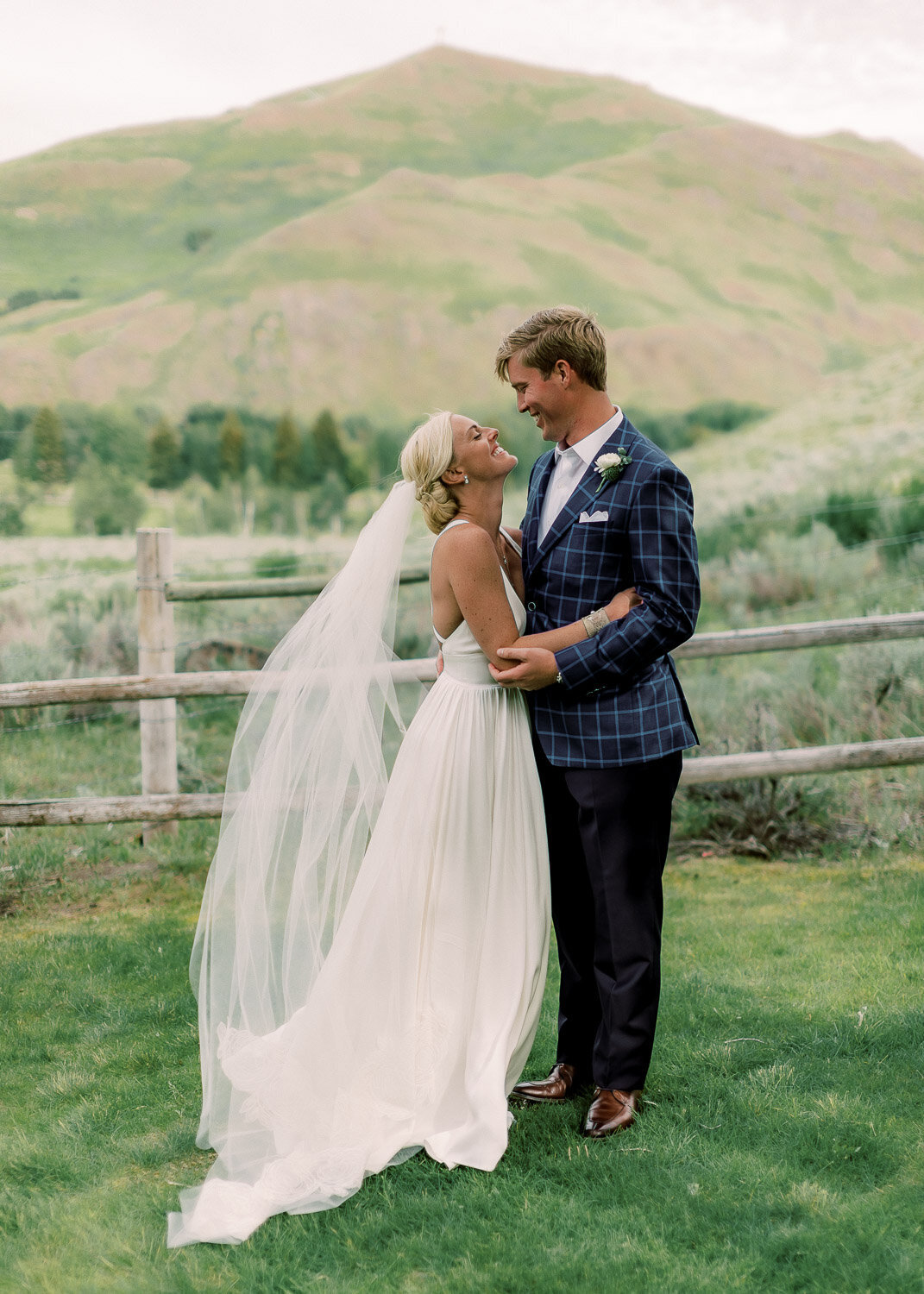 SunValley_Idaho_Destination_Wedding_Photography_Caitlin_Joyce_Photo-47