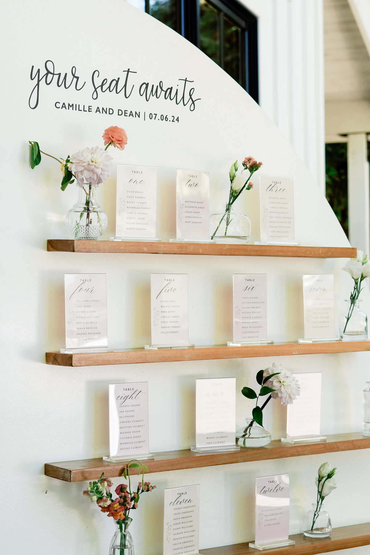 seating chart with floral bud vases