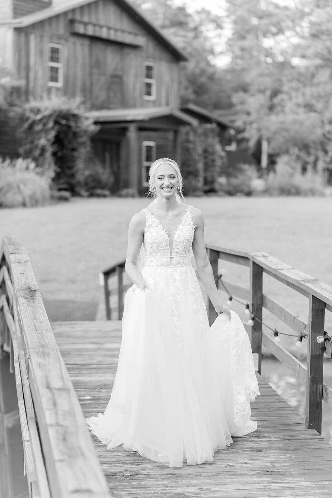 Danielle _ Bridals at Izenstone B&W-0081