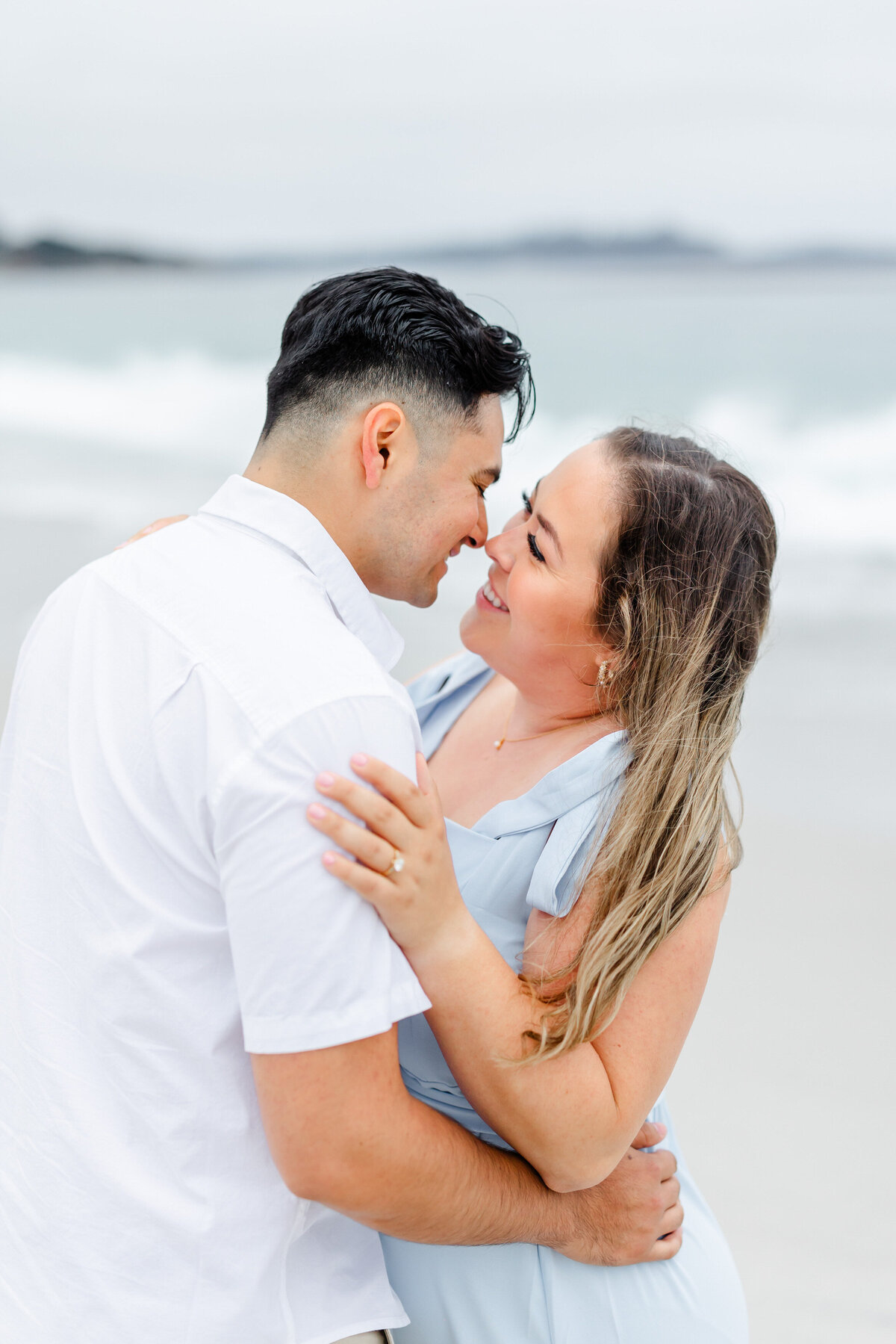 carmel-beach-engagement-17