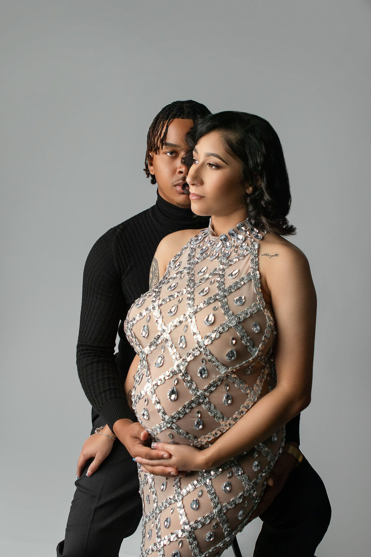 Maternity Photoshoot Outfit Inspiration in Lilburn, GA