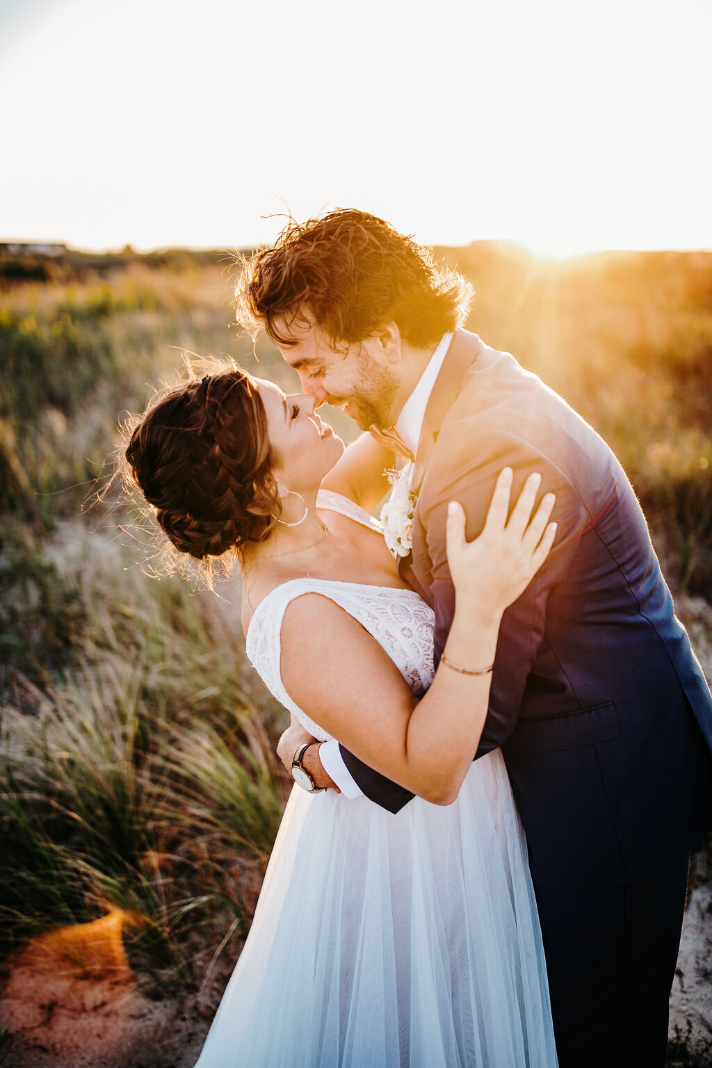 beach-weddings-in-delaware-bride-and-groom-golden-hour