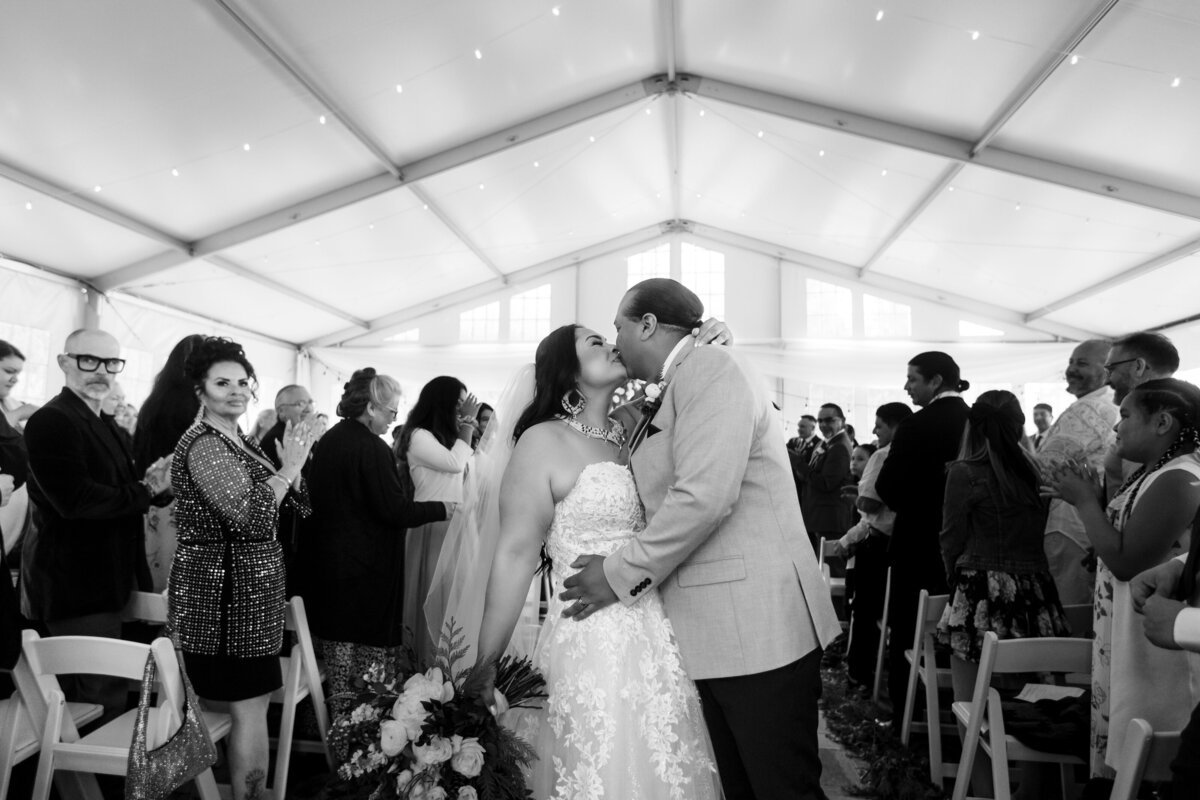 first kiss at woodbrigde acres