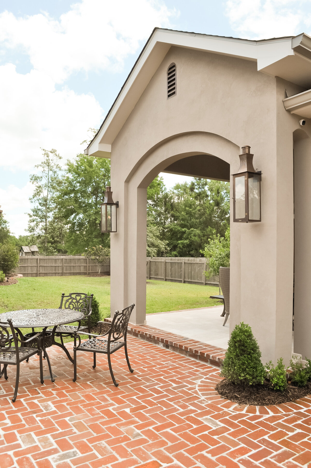 new-orleans-outdoor-pavillion-pool-design-05
