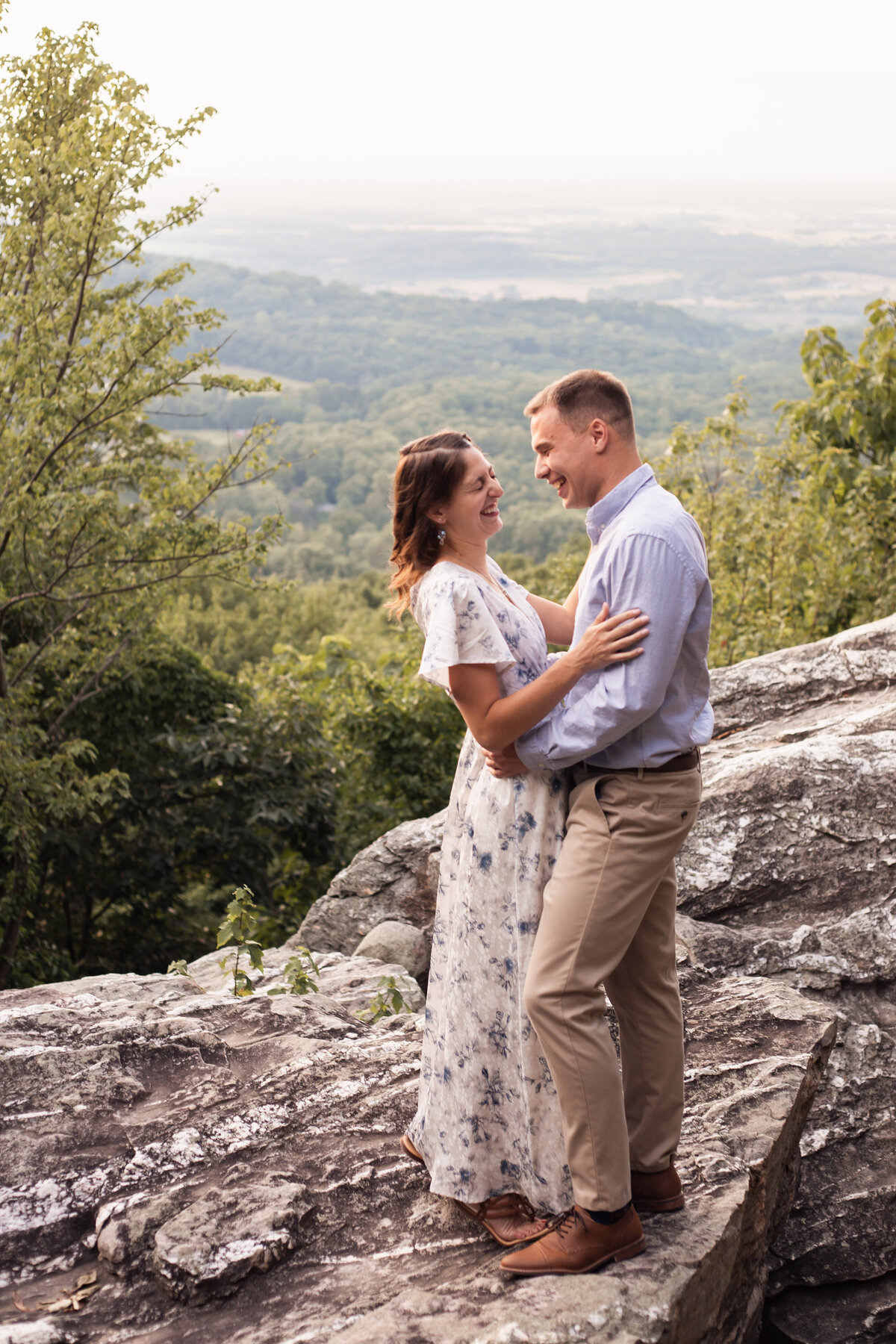 wedding and engagement photographer in virginia 