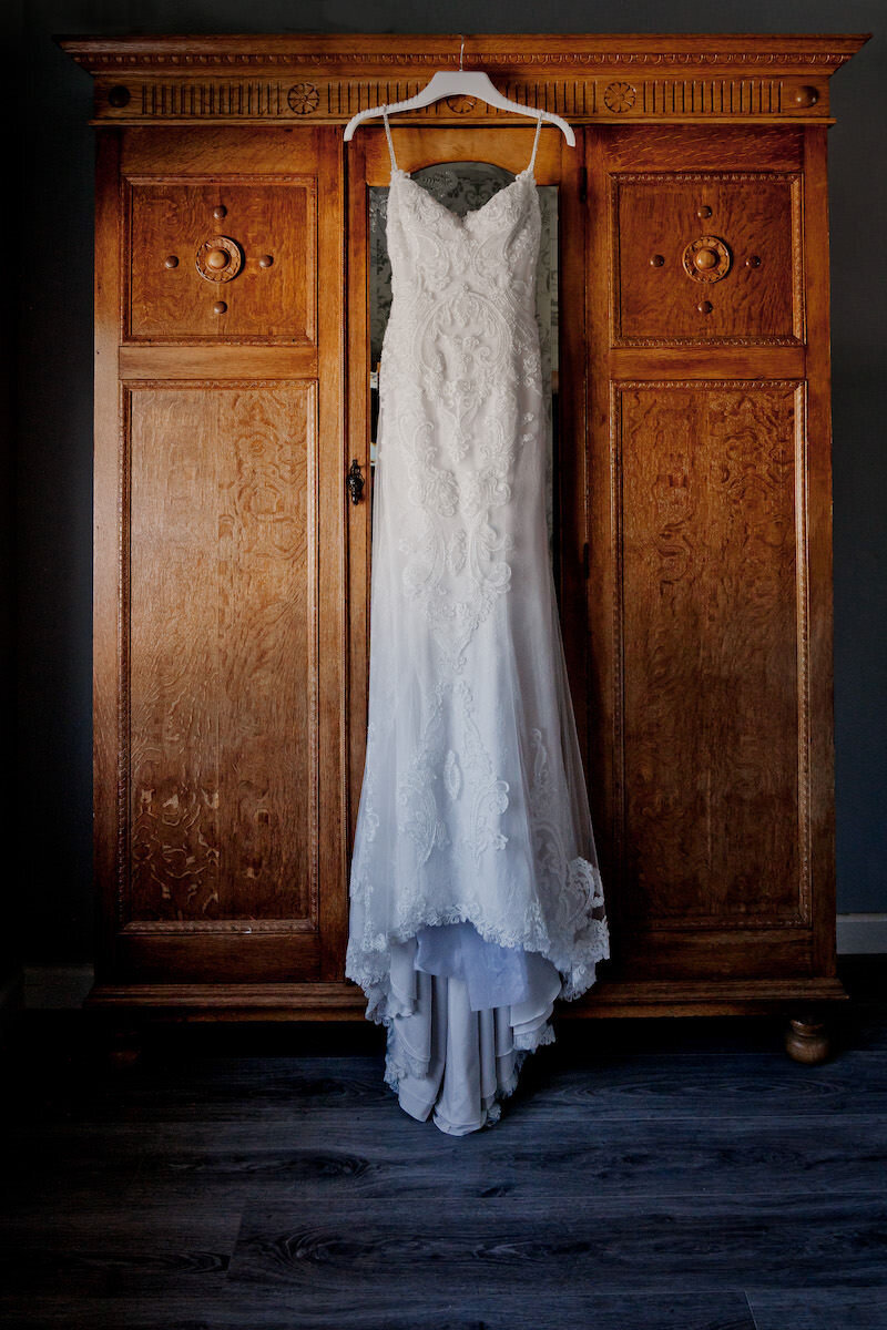 elegant-stylish-hampton-manor-venue-warwickshire-wedding-photographer-1