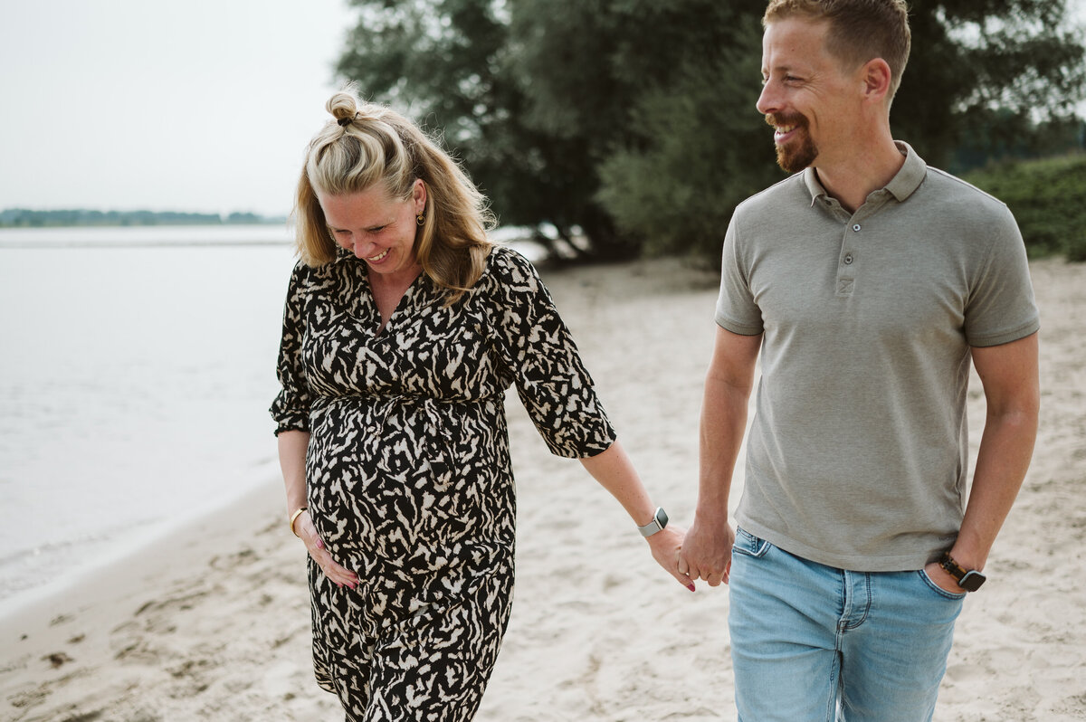 Marianne Bal Photography Pregnant Frank en Larissa Uiterwaarden-35