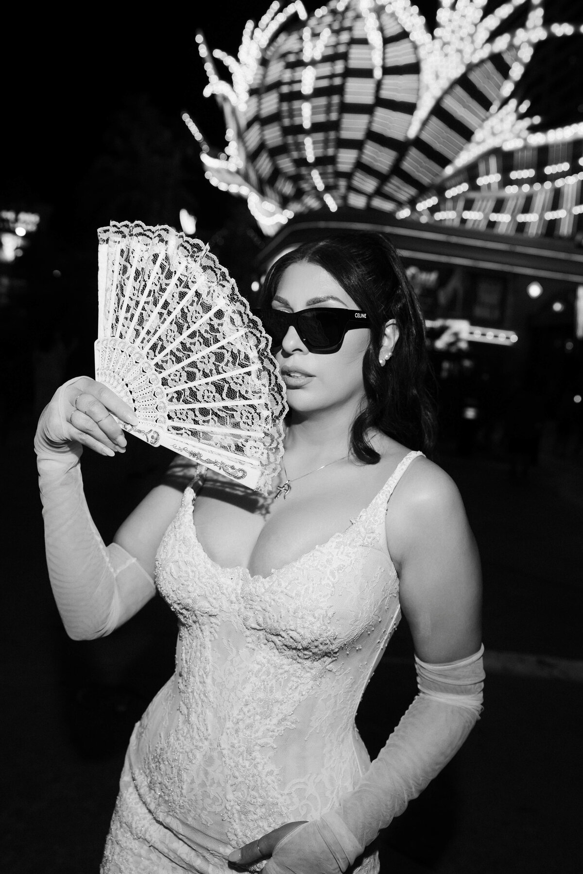 79riskyexposure_aimee-adrian_las-vegas-elopement-photography