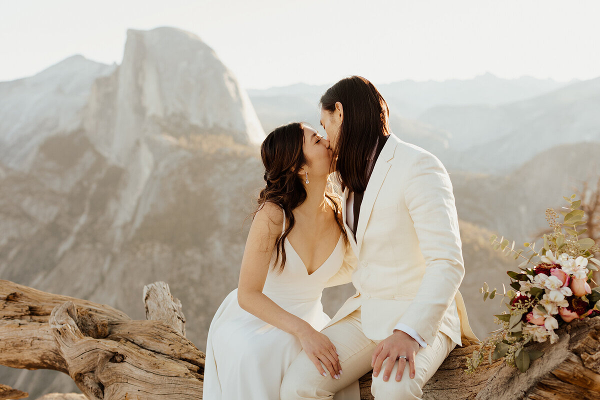Yosemite wedding photographer