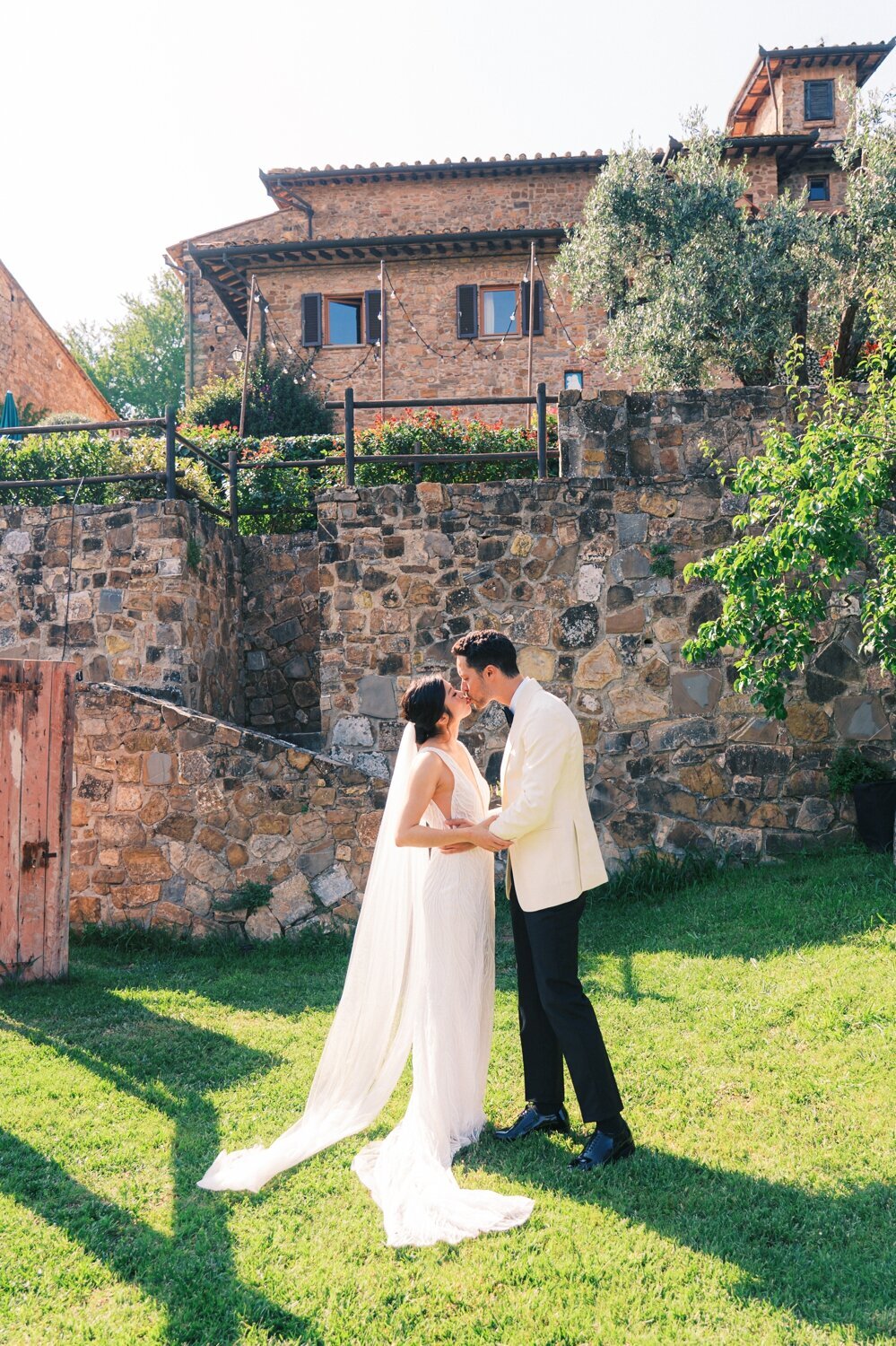 tuscany-quercia-al-poggio-florence-destination-wedding-35mm-film-analog-stefano-degirmenci_0111