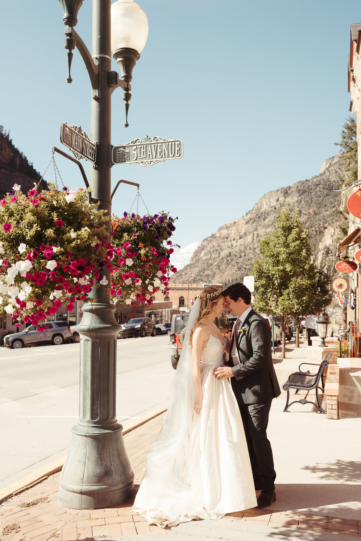 Sam-Murch-Photography-Ouray-Colorado-Summer-Tent-Mountain-Wedding-15