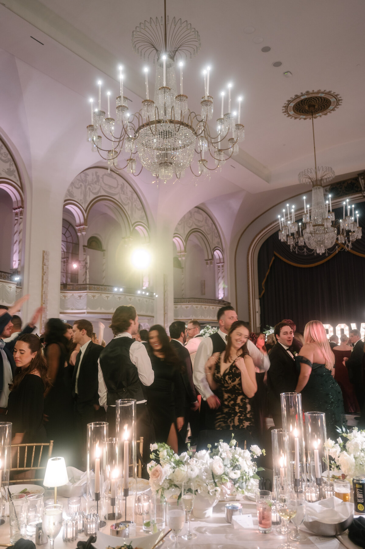 candlelit-winter-wedding-reception-at-boston-park-plaza